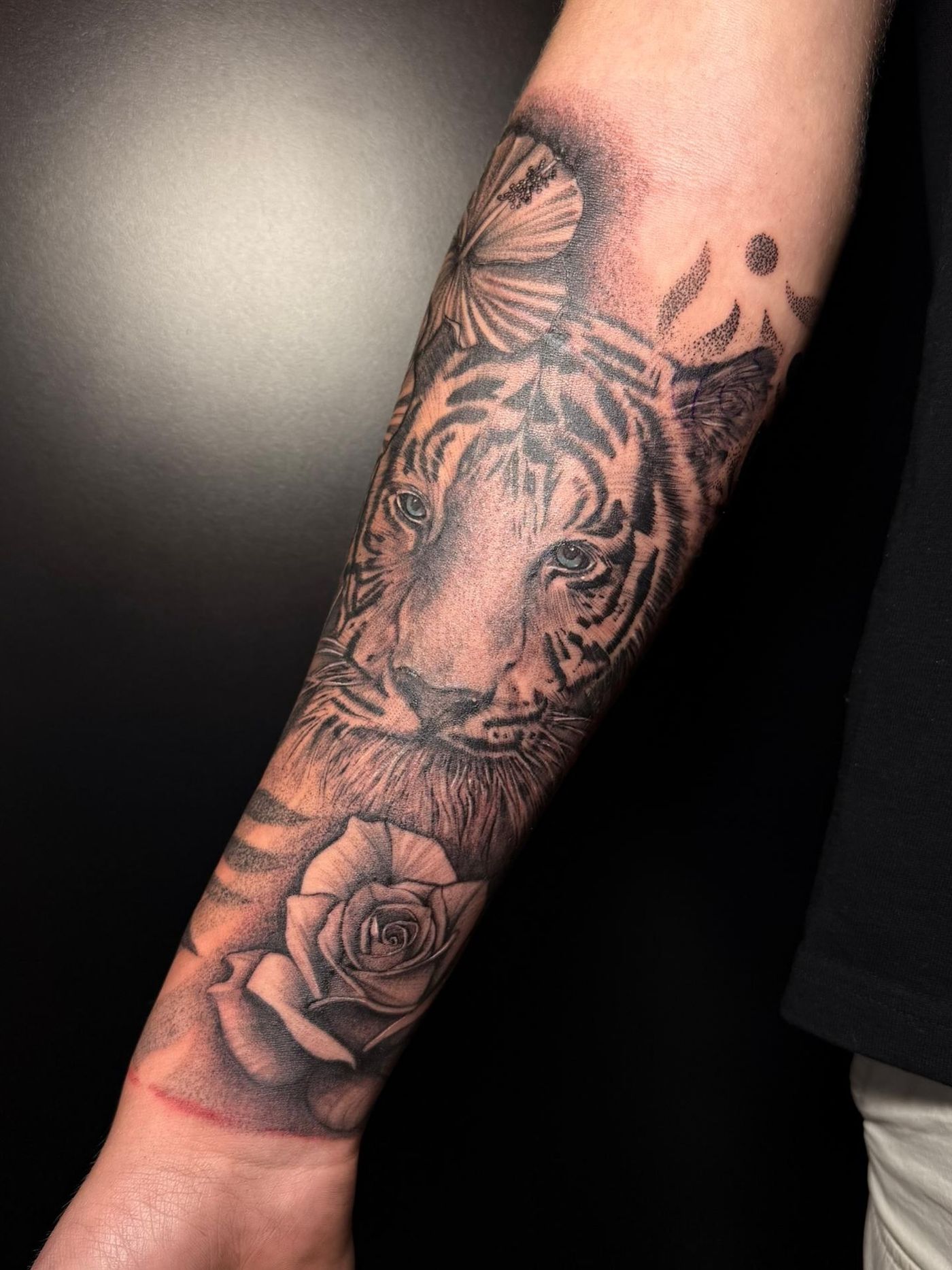 Artist: Yunice